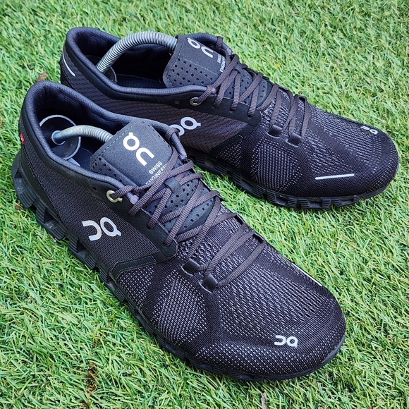 ON CLOUD X - Womens Athletic Shoes - SIZE 11 - Picture 1 of 9